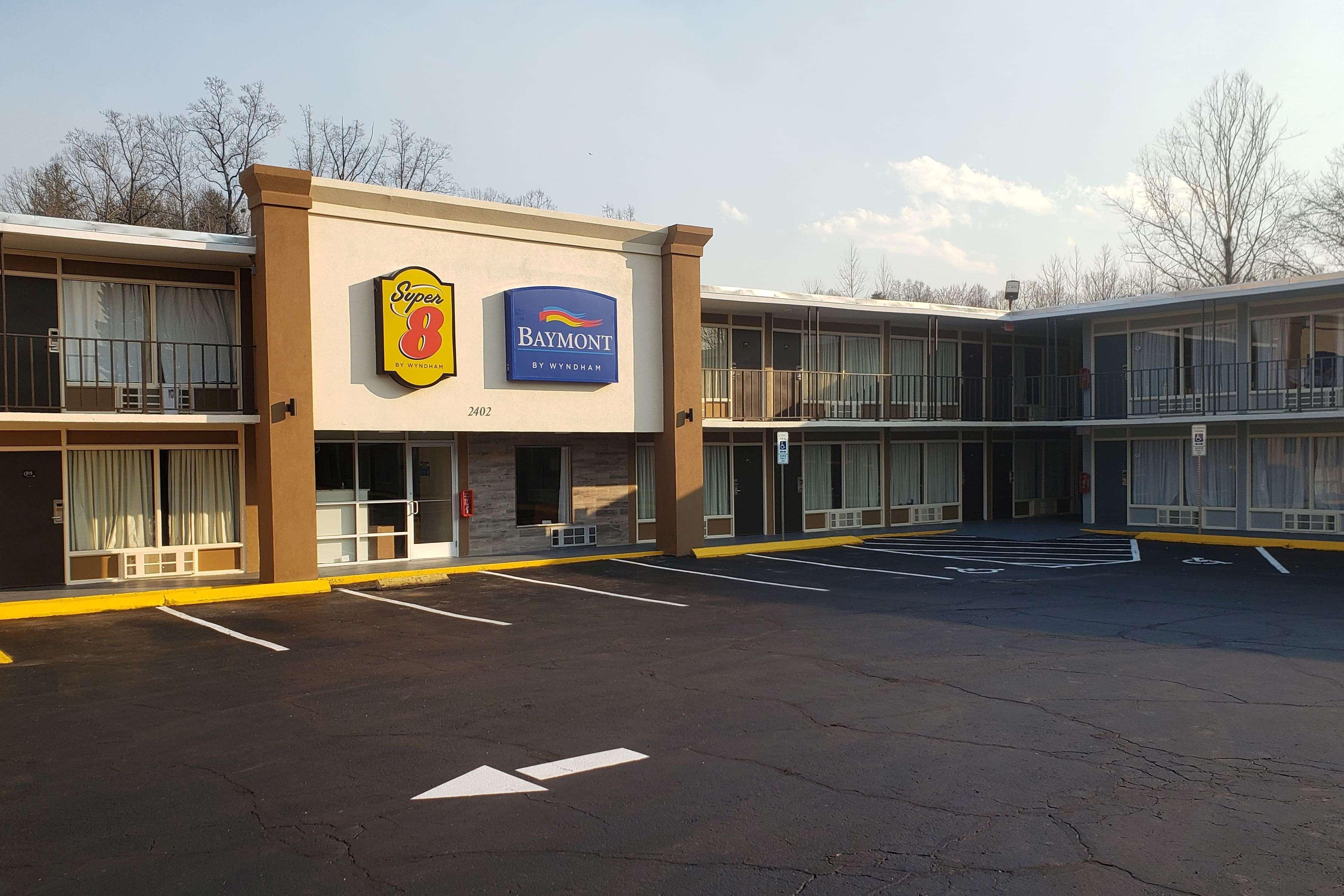 Baymont By Wyndham Morganton Motel Exterior photo