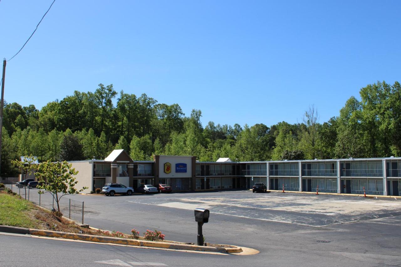 Baymont By Wyndham Morganton Motel Exterior photo