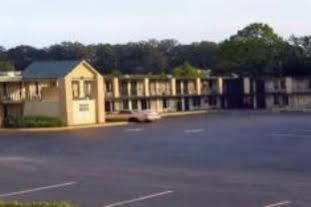 Baymont By Wyndham Morganton Motel Exterior photo